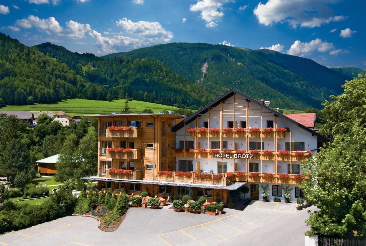 Hotel Broetz Разун-ди-Сотто Экстерьер фото